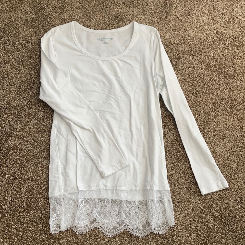 Long sleeve white top. Use for layering